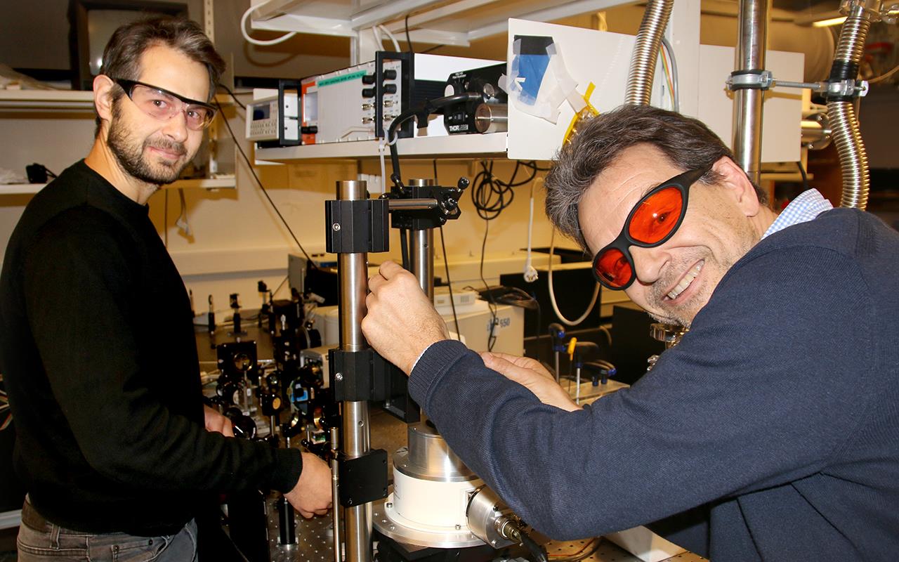 Professor Helge Weman and postdoc Lyubomir Ahtapodov show off their high-tech equipment