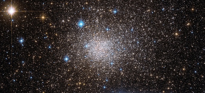 Hubble Space Telescope image shows the cluster in wonderful detail