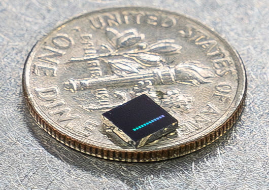 The T-center-based silicon quantum photonic chip used in this study