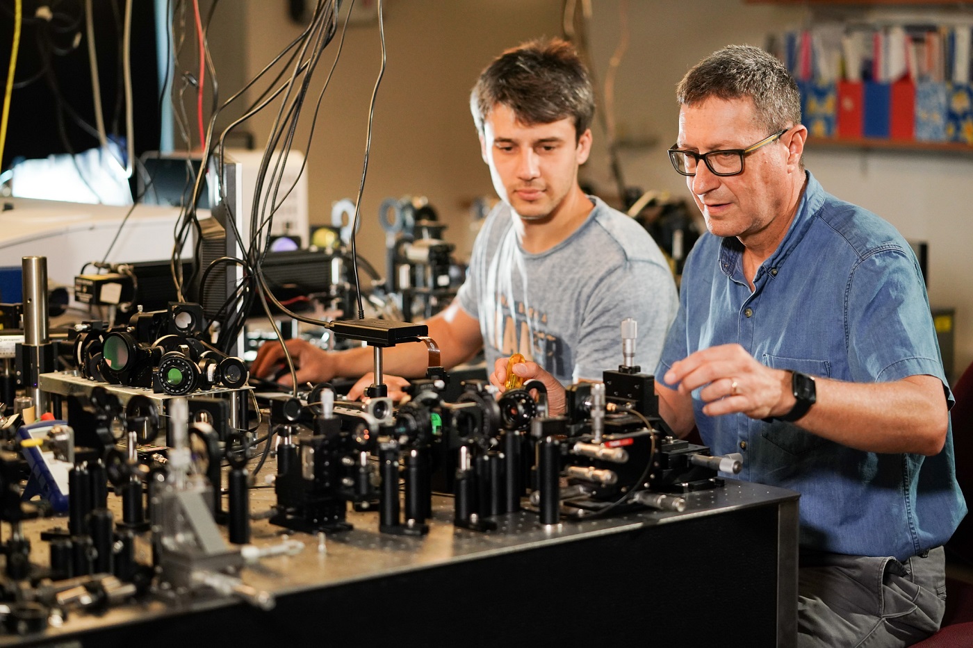 Prof. Erez Hasman with research student Arkady Faerman