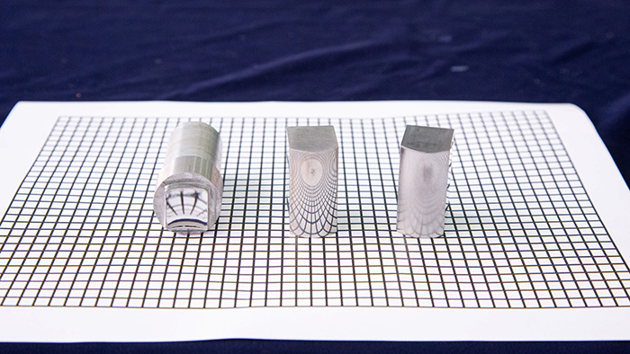 The PolyU technology can meet the stringent requirements for ultra-precision manufacturing to reduce the surface roughness in high-value-added products. The workpiece in the middle shows the surface finishing done by the PolyU technology.