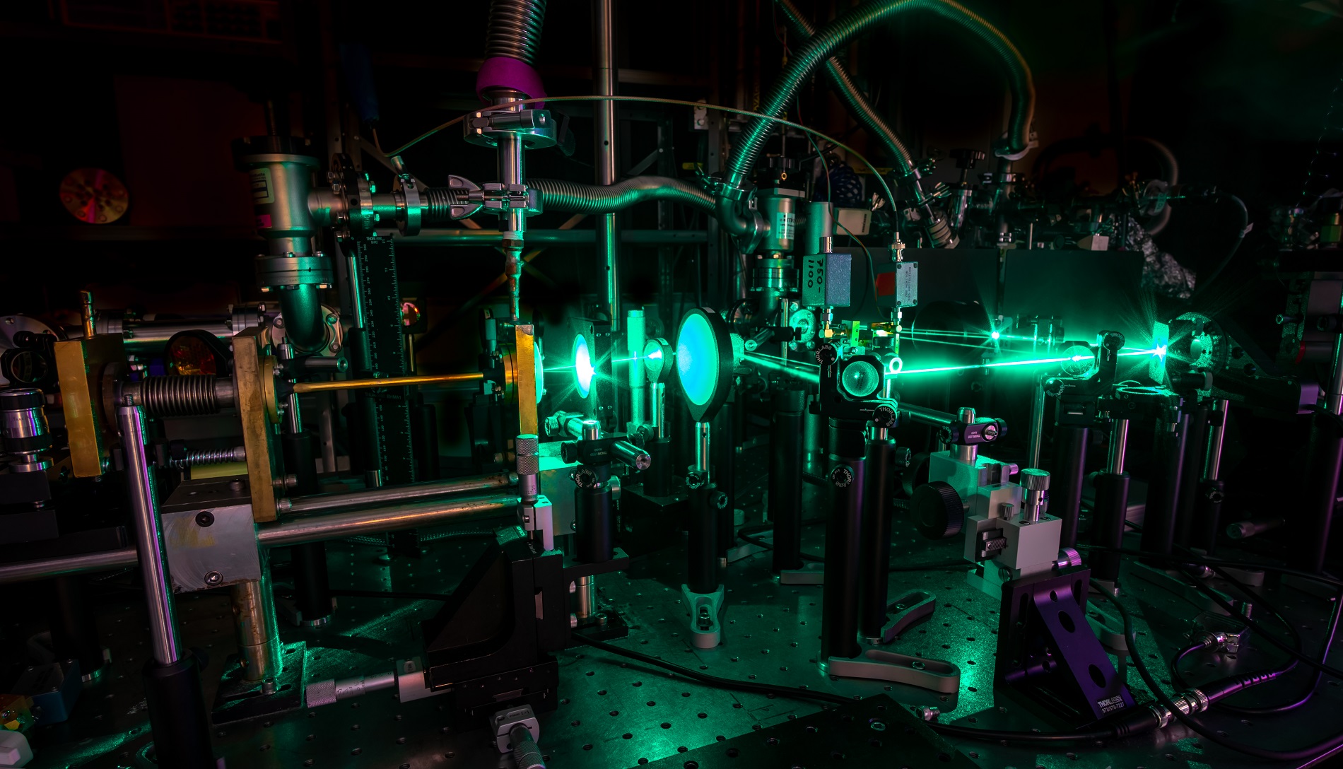 Picture of the experimental setup showing the different components of the system.