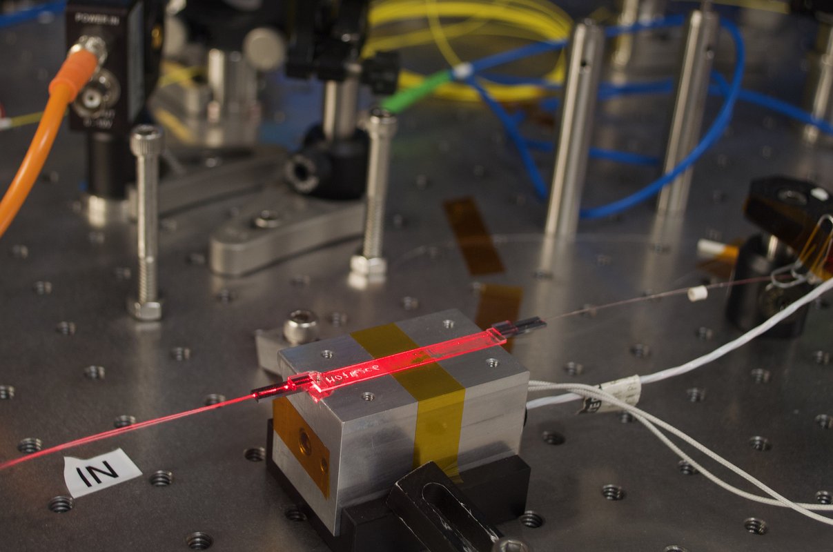 A nonlinear waveguide used in the experiment