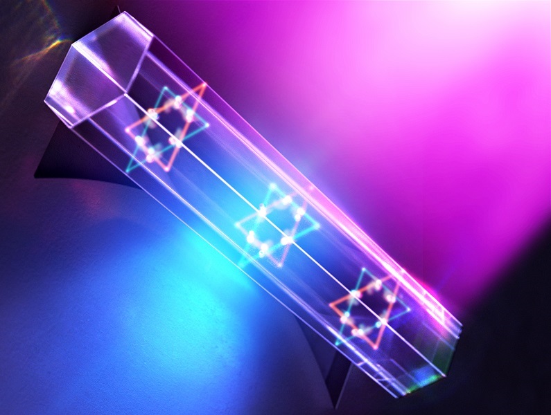 Exciton-polaritonic PT symmetry: Direct coupling between upward- and downward-polariton modes in a six-fold symmetric microcavity with loss manipulation leads to PT-symmetry breaking with low-threshold phase transition.