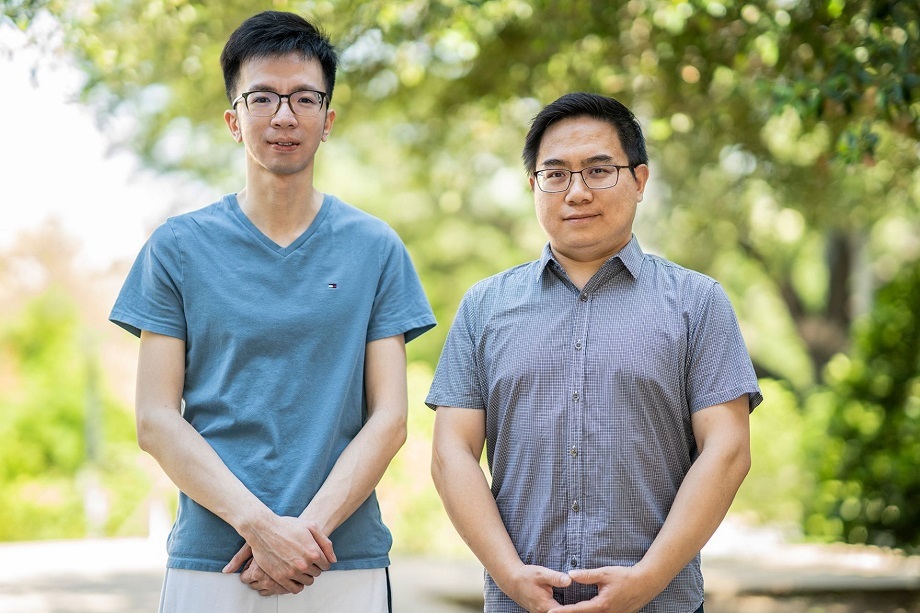 UT Dallas physics doctoral student Patrick Cheung and Dr. Fan Zhang, associate professor of physics, demonstrated a quantum sensor that can determine the properties of a light wave.