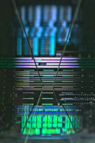 Microscopic picture of a fabricated silicon chip