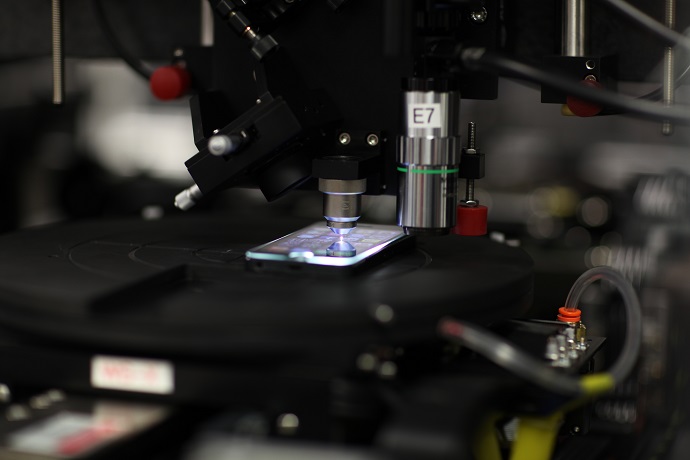 A photograph of the laser writing setup