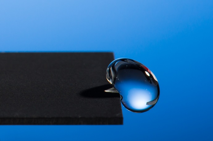 Professor Chunlei Guo has developed a technique that uses lasers to render materials hydrophobic