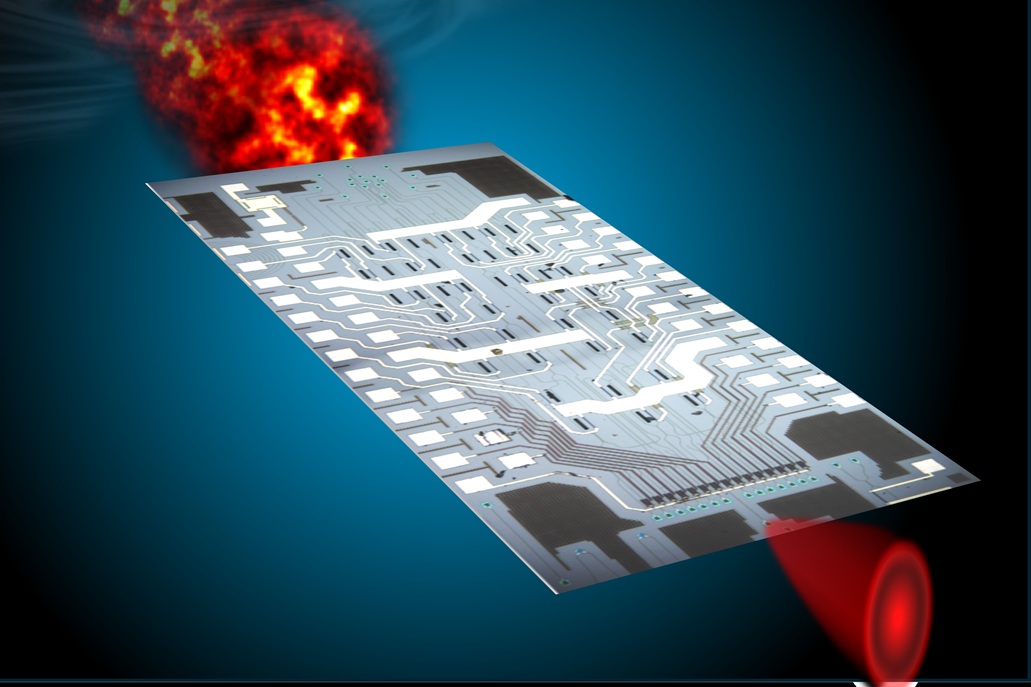 Artistic representation of the optical chip receiving a light beam deteriorated by atmospheric turbulence and recovering its integrity.