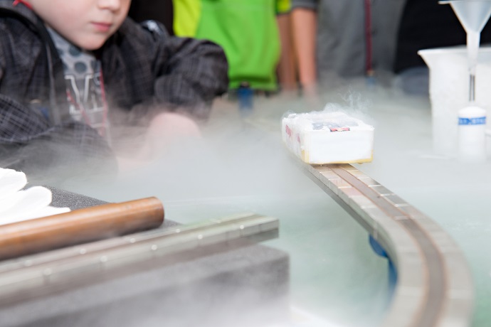 High-temperature superconductor cooled with liquid nitrogen