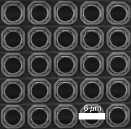 Silica Photonic Crystal