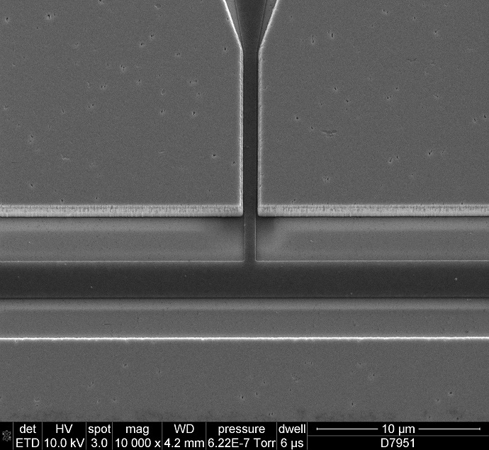 This image shows the geometry of the microwave resonator and the DC bias pin