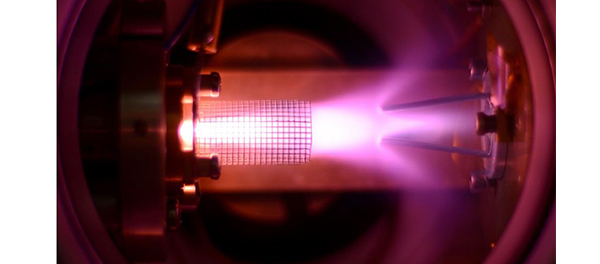 Cold beam experiment reveals shockwaves from the skimmer lip interfering with the beam