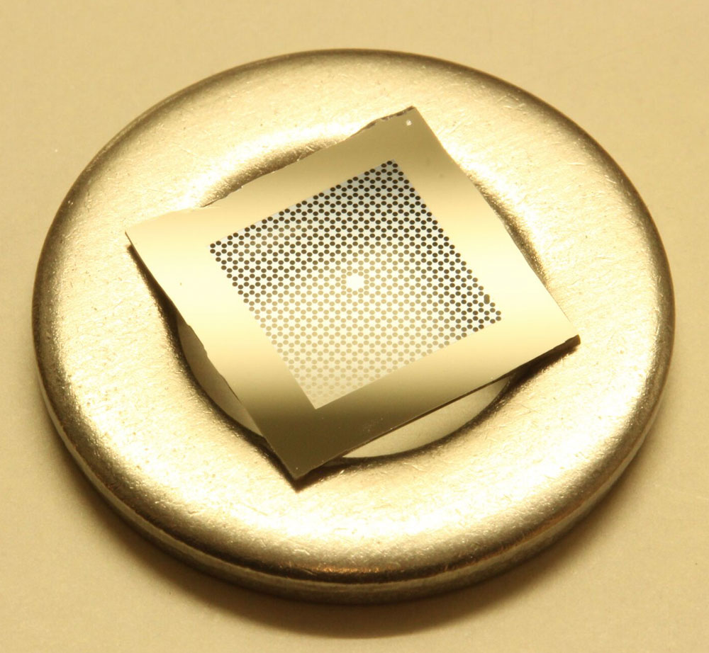 Silicon nitride membrane resonator suspended from a mm-sized square silicon frame.