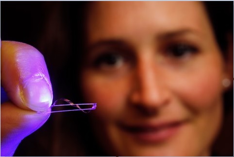 TU Eindhoven researcher Anne Hélène Gélébart showing the walking device