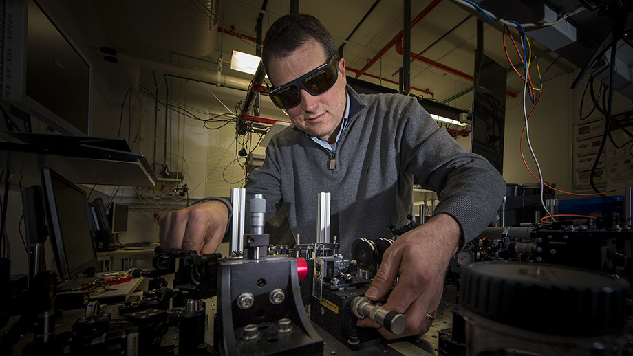 Professor Dragomir Neshev in his lab