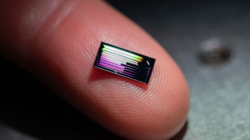 The photonic chip uses time-bin coding to transmit more information per photon.
