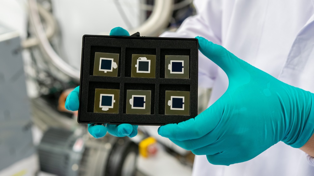 NUS researchers successfully integrated a new anion, cyanate, into a perovskite structure, which was a key breakthrough in fabricating new triple-junction perovskite/Si tandem solar cells.